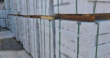 聊城芝麻白路牙石，路侧石