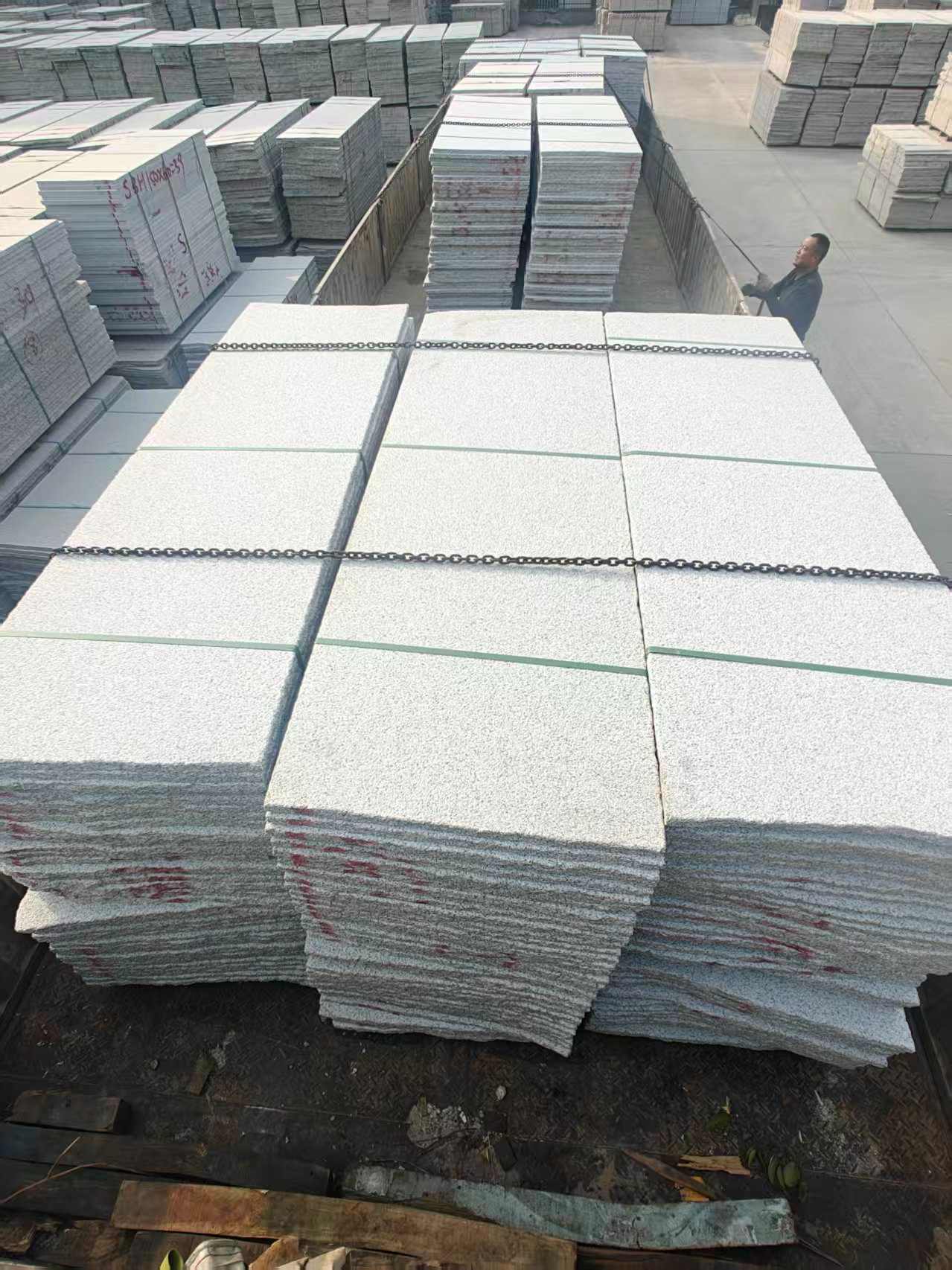 聊城芝麻白毛板，石材毛板