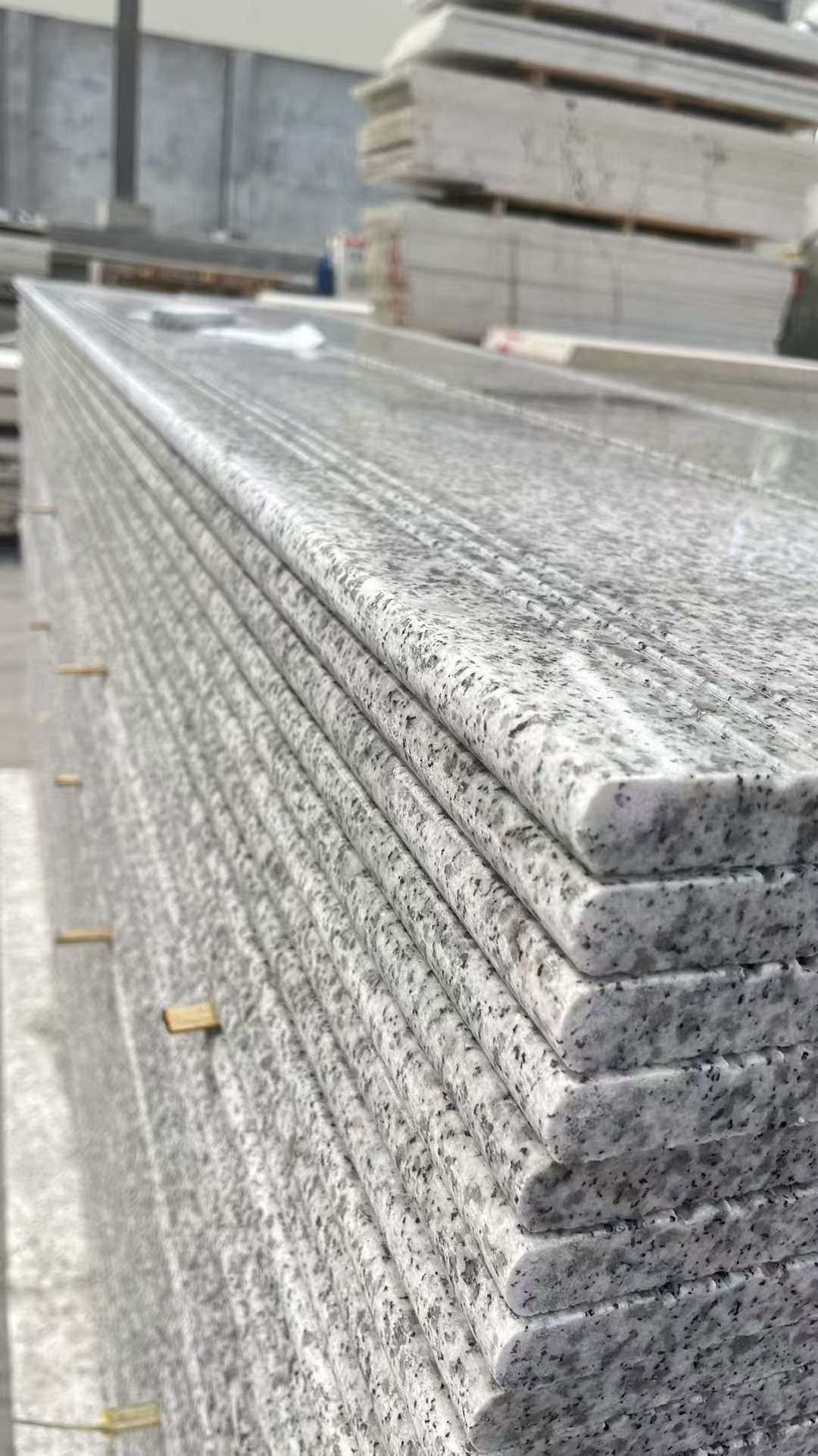 聊城芝麻白楼梯踏步 花岗岩楼梯板材