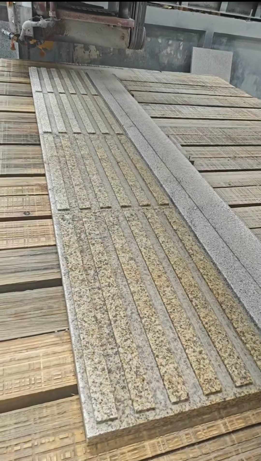 聊城黄金麻盲道石 盲条