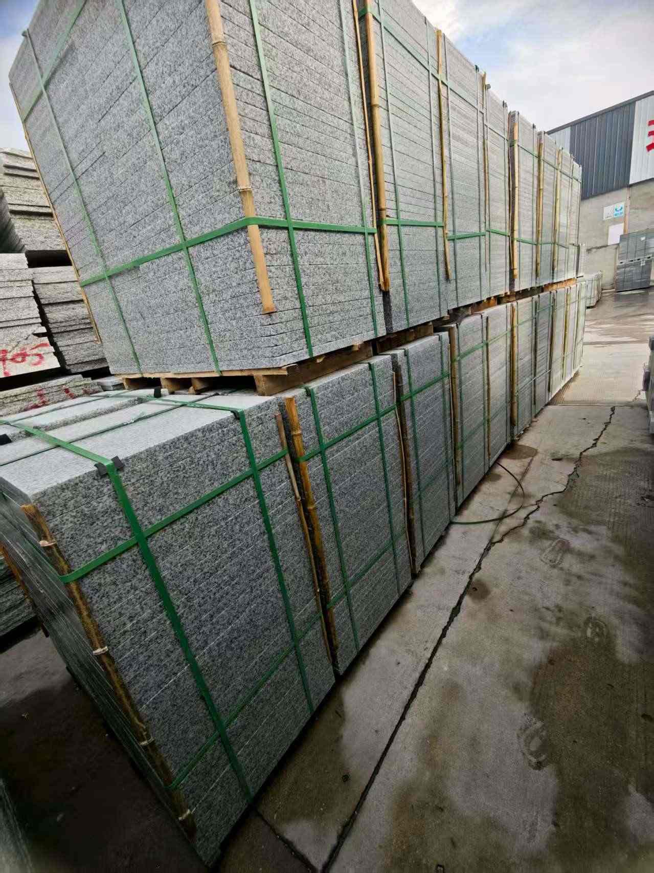 聊城芝麻白地铺版 石材地铺石