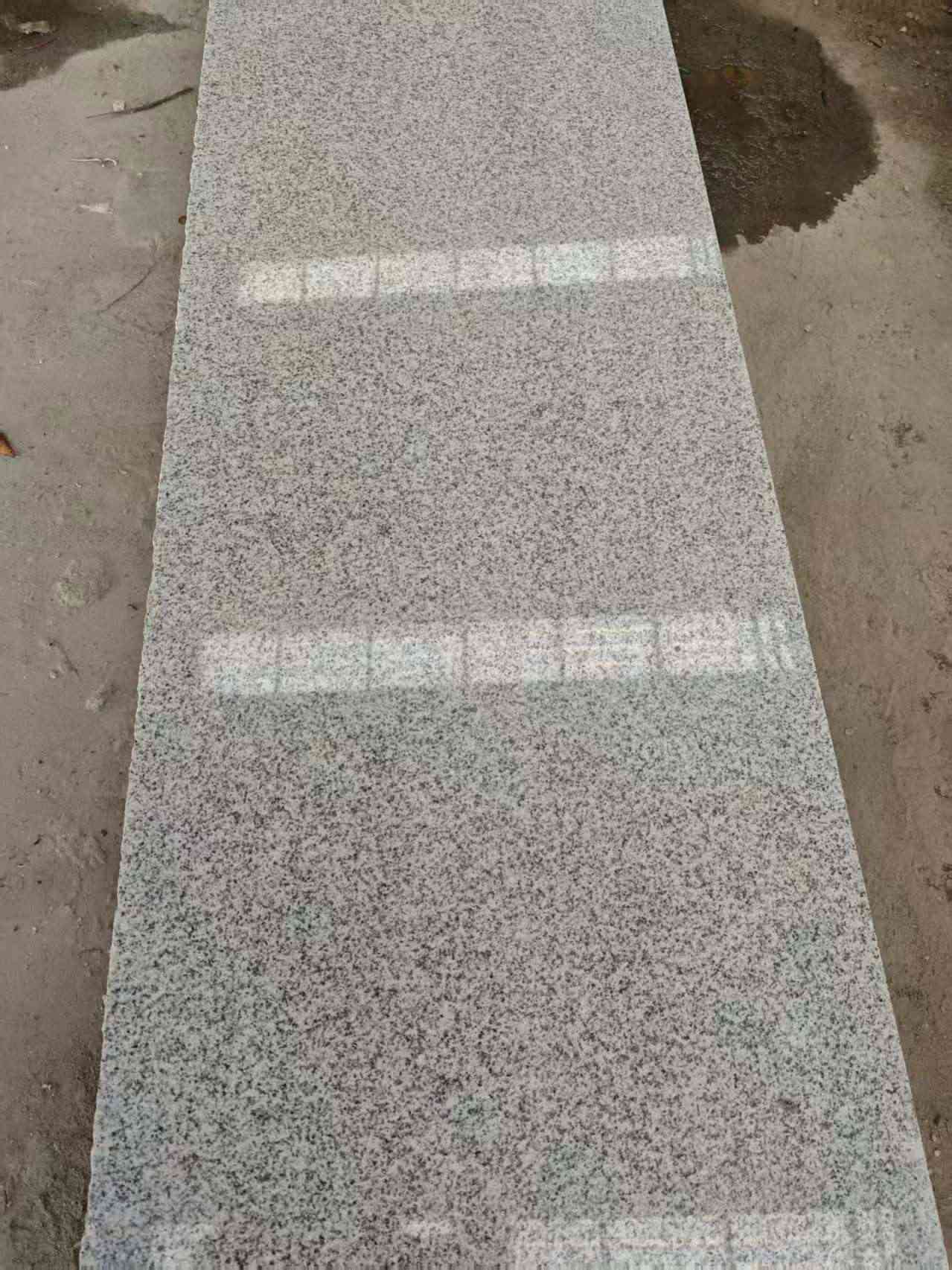 聊城芝麻白光面毛板